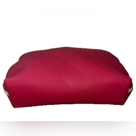 Burberry Cosmetic Travel Beauty Bag, Red, Gold-tone Double Zippers, NWOT - Picture 6 of 8